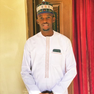 Allah first🙏!! Momma's only son👩👦😎!! Daddy's first son👨👧😎!! siblings joker👨👩👧👦😉!!Nutritionist & Dietitian👨🍳
to be insha Allah!!Hala Madrid!!