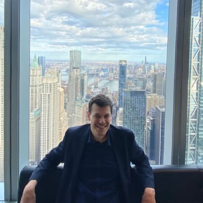 Vuk (eng. Wolf). Oxford PhD, runs a hedge fund @OraclumCapital (follow at https://t.co/RK3vtZ9iUK). Author of Elite Networks. Loves his family & cooking.