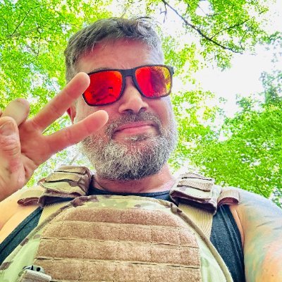 Family, fitness, outdoors, mountains, history, AI, fixing and building things. Father of many wayward cats and mutts. Knoxville.