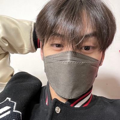 starl1ghht's profile picture. 