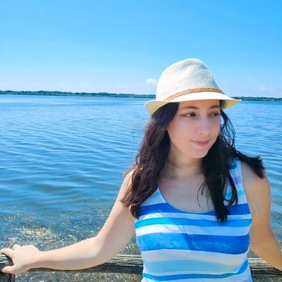 ChiaraCi18's profile picture. La mia vita é fatta di sogni e solo scrivendo rendo il più grande realtà.

Le mie passioni? #journalism #nature #cinema #book #travelling