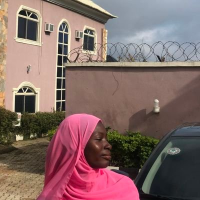 public health student// Volunteer❤️// Writer// 
insta: https://t.co/wxaSddaBYv?
//Chelsea fan 💙 //Muslimah🕌 // Ambivert 🤭