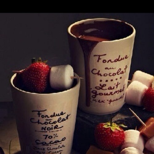 1392majdah's profile picture. ﻵ شيء يمنحني آلحياة إلآ يقيني بأنك معي ' يآللهَ تسمعني ' تحفظني ' تسقيني ' تأويني ! وتدبر لي أمري .. وأنتَ ياللهَ تكفيني .