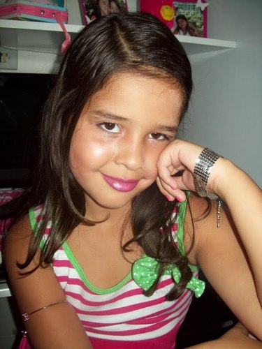 quero amigos verdadeiros, amigos que gostem como eu sou, igual a vcs!!!!!!!!! bem vindos ao meu twitter. vcs são 100% meus amigos