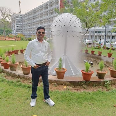 मुझे गर्व है की मैं भारतीय हूं ।
ईमानदारी ही सबसे अच्छी पूंजी है ।
शोसल वर्कर