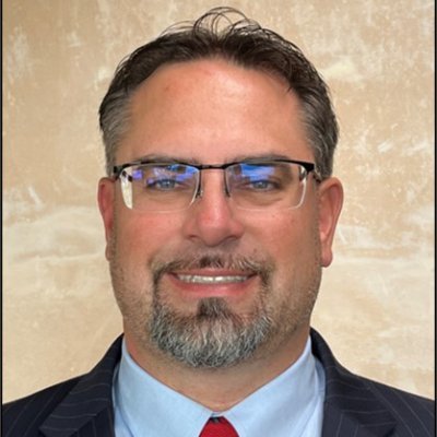 Proud Dad, husband, orthopaedic sports medicine surgeon @unmorthopaedics, Sports Med Fellowship Program Director, Team Doc UNM Lobos and La Cueva High School