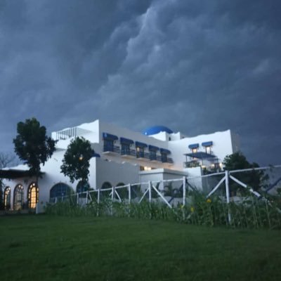 Ananda Resort offers ultimate comfort and luxury. Inviting, modern and cozy, with a comfortable bed and everything you need for a pleasant stay.