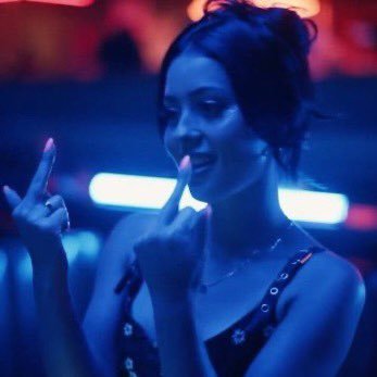 bacialc0lici's profile picture. even if you hate yourself, i'll love you for the both of us