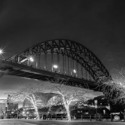 @thethreescapes and @headschotts in IG land/city/seascape photography as well as fashion and street portraiture