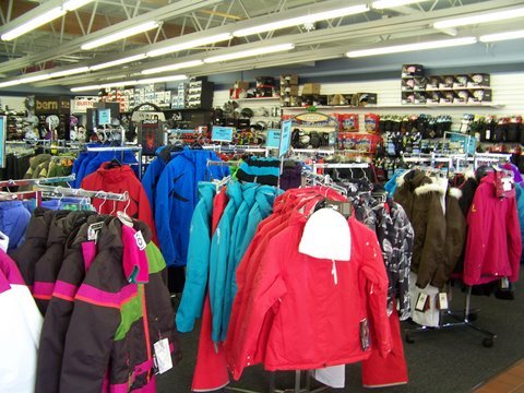 Full service Ski & Snowboard shop servicing Massachusetts & New Hampshire.