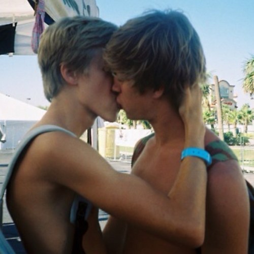 CollinAlex_'s profile picture. The Name's Collin. I'm gay & single | I hear the voices that you do not. RP