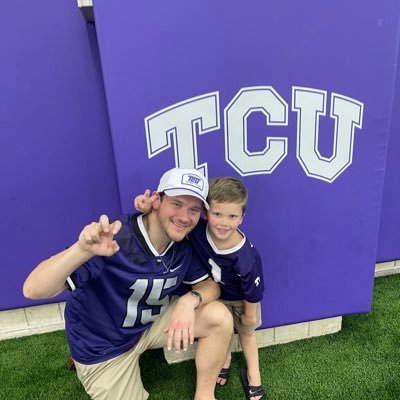 Husband to @Lyndsaynanders. Father of 2. Fort Worth banker. TCU sports fan. Reading and golf enthusiast. 3x fantasy champ. Former contributor @Frogsowar.