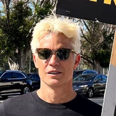 DorianJonesz's profile picture. they/them

🏳️‍🌈

#lambily 🦋