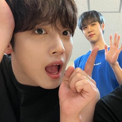 Certified RUi! Fan account for #위아이: #장대현 #김동한 #유용하 #김요한 #강석화 #김준서 + jbj, rainz, 1the9, x1! 210911 + 230727💕 // she/her // @WEi_planet