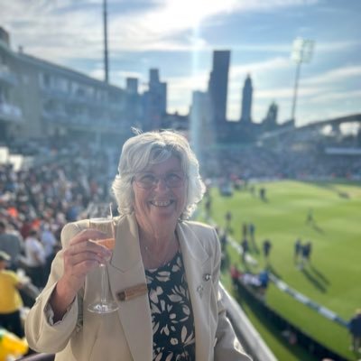 Extremely proud to be President of Surrey CCC,West ham fan,Cake baker. all views are my own,even the rubbish ones !! Travel watching cricket so please say hi !