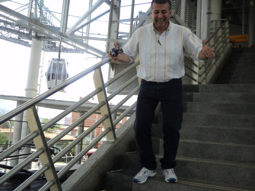 Mauricio Polania es Ingeniero de Sistemas Especializado y Abogado, vivo en bogota-colombia, huilense de pura sepa y trabaja con el sena