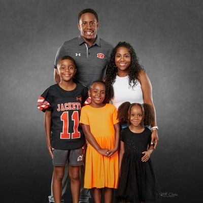 Rockwall High School Secondary Coach & Recruiting Coordinator #JFND: Husband: Father: Kappa Alpha Psi (Nupe) ♦️👌🏿