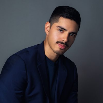 Founder and Creative Director of https://t.co/VoVqP9KRjr 🎨 | Make the world a better place 🥋