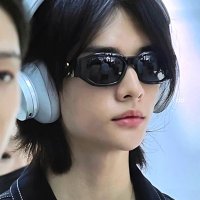j. (@moon______chiid) 's Twitter Profile