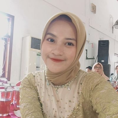 elmintia_'s profile picture. Who knows?