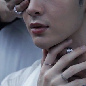 ❥ born ‘94 ❤︎︎ she/her ❤︎︎ nsfw ︎ ︎❤︎︎ ao3: spinningsurfaces ❤︎︎ bsky: spinningsurfaces ❤︎︎ discord: trippinglivvy