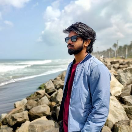 viveshy_'s profile picture. Engineering @CloudNuro | Backend & Database