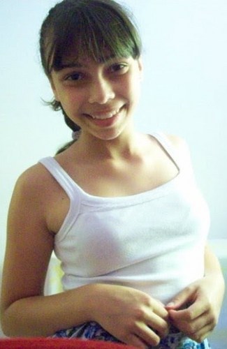 Deus, chocolate, protestante, estudiosa, feia, sem graça, ama, deseja, handebol e garotos.