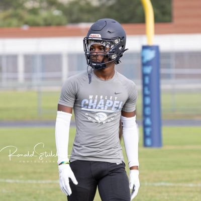 Bupe chisanga jr 5’11 170  varsity wr/db at wchs #11 class of 2026 👨‍🎓3.4 Gpa Tampa Fl🏝️