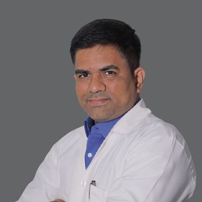 Orthopedic surgeon at Haripriya Orthopedic clinic Hubli, specializing in shoulder and knee surgery, sports injuries, joint replacement.