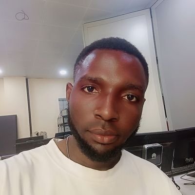 Festorium10's profile picture. Tech enthusiast ☄ II  Software Engineer