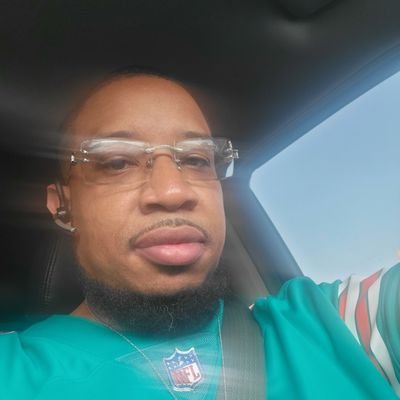 Accountant from Houston that loves the Dolphins and gaming.