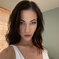 Vivian (@b_vivian43) 's Twitter Profile