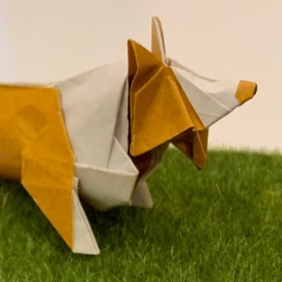 arana1988ort's profile picture. 園長兼、折り紙作家。創作した折り紙を中心に掲載します。普通の15cm折り紙でも折れる作品を意識して創作中です。