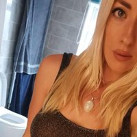 Debra (@w_debra64) 's Twitter Profile