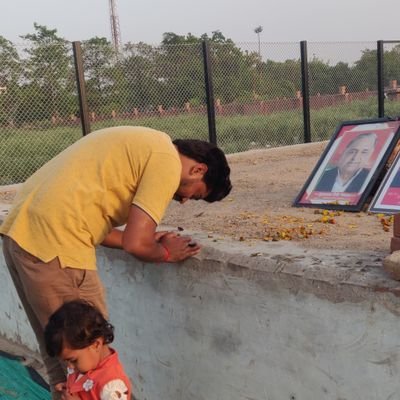 Engiiiineer's profile picture. 🚴 समाजवादी पार्टी 🚴