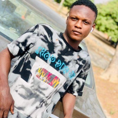 Calm and friendly 💯
Nigerian 🇳🇬
Loves meeting new people 💓