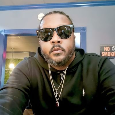 OWNER OF ExoticPlushHair
I be over yo girlfriend house tryin on yo clothes when you be at work too.