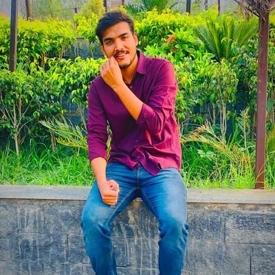 Muslim''Stuborn''Simplicity''Naddan''Born to be funniest''Apple lover ''App develpor ios '' 6ft2inch tall '' n fair to steal a heart '' % garunnted follow back