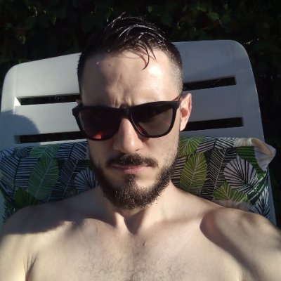 CRC31191's profile picture. El hombre libre tiene ideas, el esclavo ideologías.