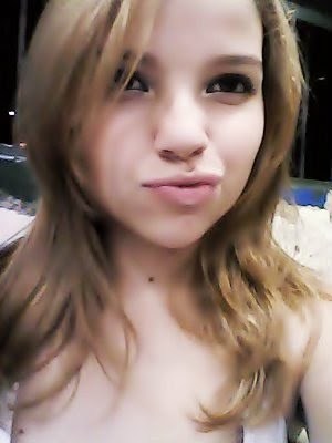Er aquela São Paulina roxaa , que adora chocolatte e que ama batata frita hihi* ,