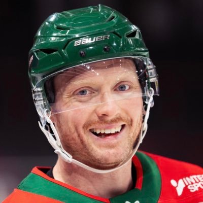 Professional ice hockey player, playing with #48 för Frölunda HC in Gothenburg