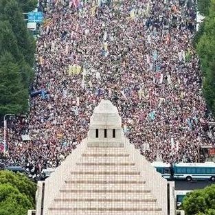 日本共産党😺😼😺　
争う事を前提としては世界に平和はありません。平和を前提に置いた話し合いが大切と考えます。
😺😸😼😻😹😺