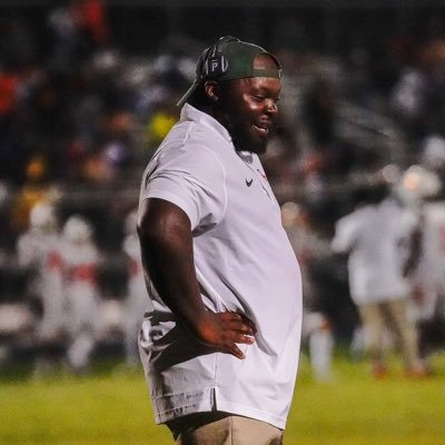 Class of 2012 graduate👨🏿‍🎓, Berkeley alumni 💙💛. Varsity Defensive Backs coach for the Timberland Wolves 💚🧡🐺