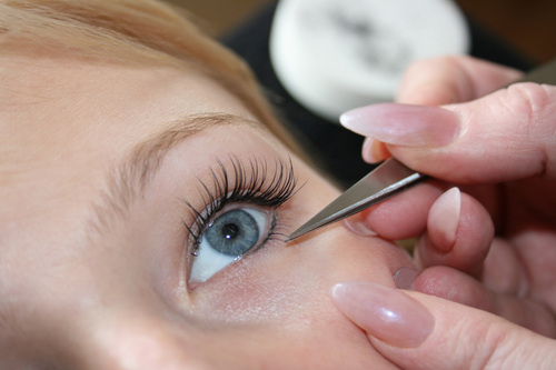 Therapyroom55's profile picture. Eyelash Extensions Specialist! Also Shellac Nails and Spray Tan. Sports Massage, Aromatherapy, Indian Head and Reflexology. Based in Brighton, free parking!