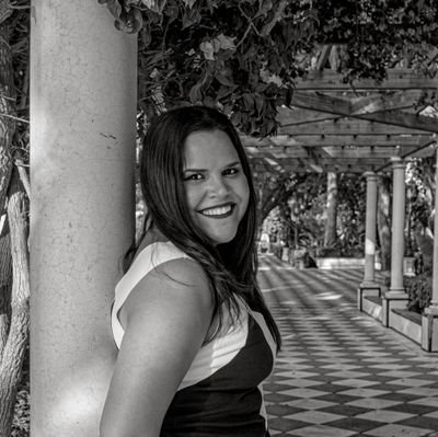 🖋️Autora de: Tras los versos del Capitán Veneno y El secreto del ángel. 📚 Columnista en @Lavozdecadiz
Mi último libro:
https://t.co/HcaYXyWaSm