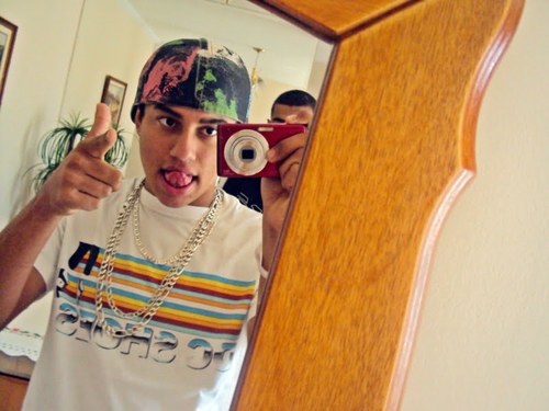 -Deus prefiriu morrer por min do que viver sem min ..