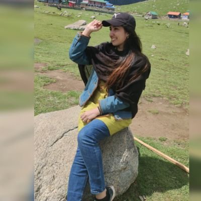AqsakhanniaziI's profile picture. Patience & prayer | 2:45
 IK♥️