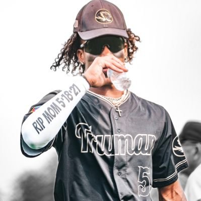 Jay3Top's profile picture. Class of 2024 •Harry S Truman• LF/CF/RF⚾️ 5’11 177lbs