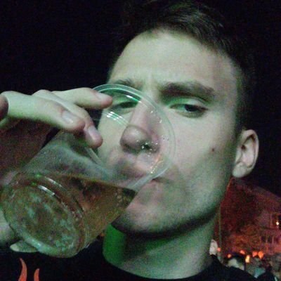 8Hadzime's profile picture. Amikor csak időm  engedi  a számítógépet nyomkodom