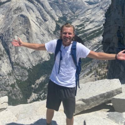 andrewpodtynov7's profile picture. NU '21